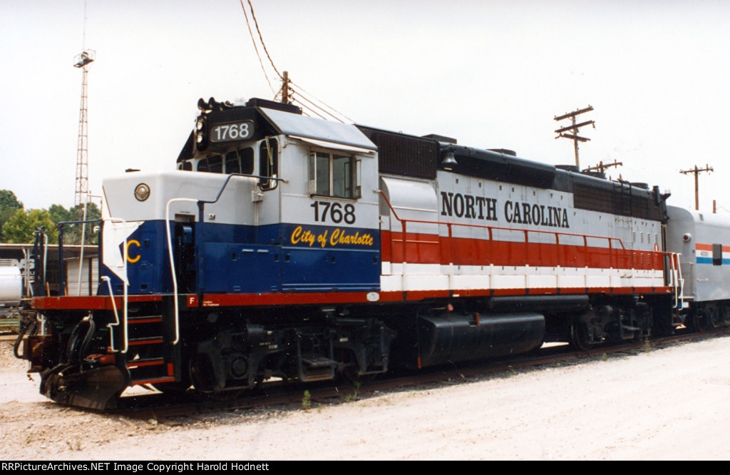 RNCX 1768 sits in the NS yard